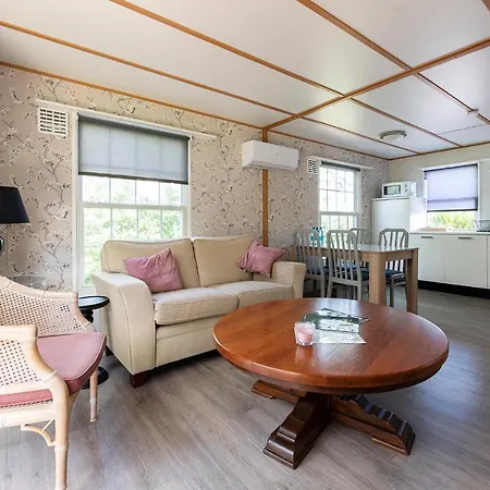 26, Gelegen In Het Bosrijke Met Prive Tuin! Oisterwijk