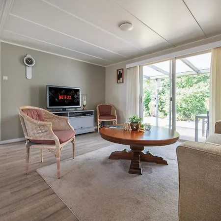 Domek alpejski 26, Gelegen In Het Bosrijke Met Prive Tuin!