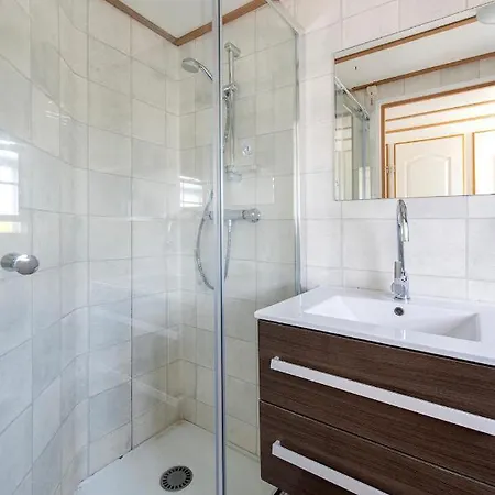 Chalet 26, Gelegen In Het Bosrijke Met Privé Tuin! Oisterwijk